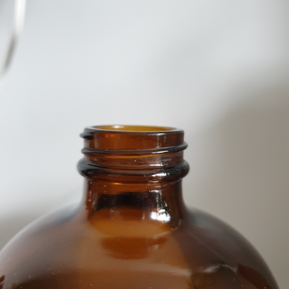 3 x Amber Glass Bottles, 1L each - Picture 2 of 3